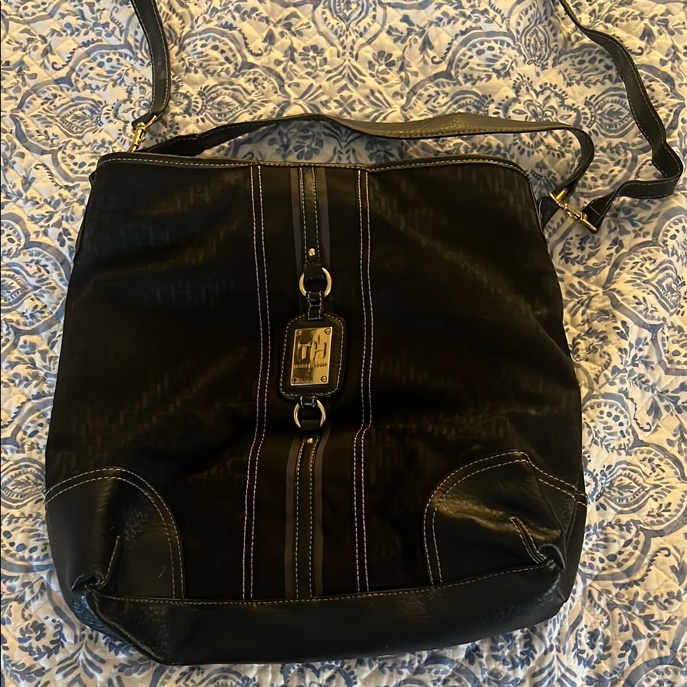 Tommy Hilfiger Black and Gold Shoulder Bag with Vertical Zipper